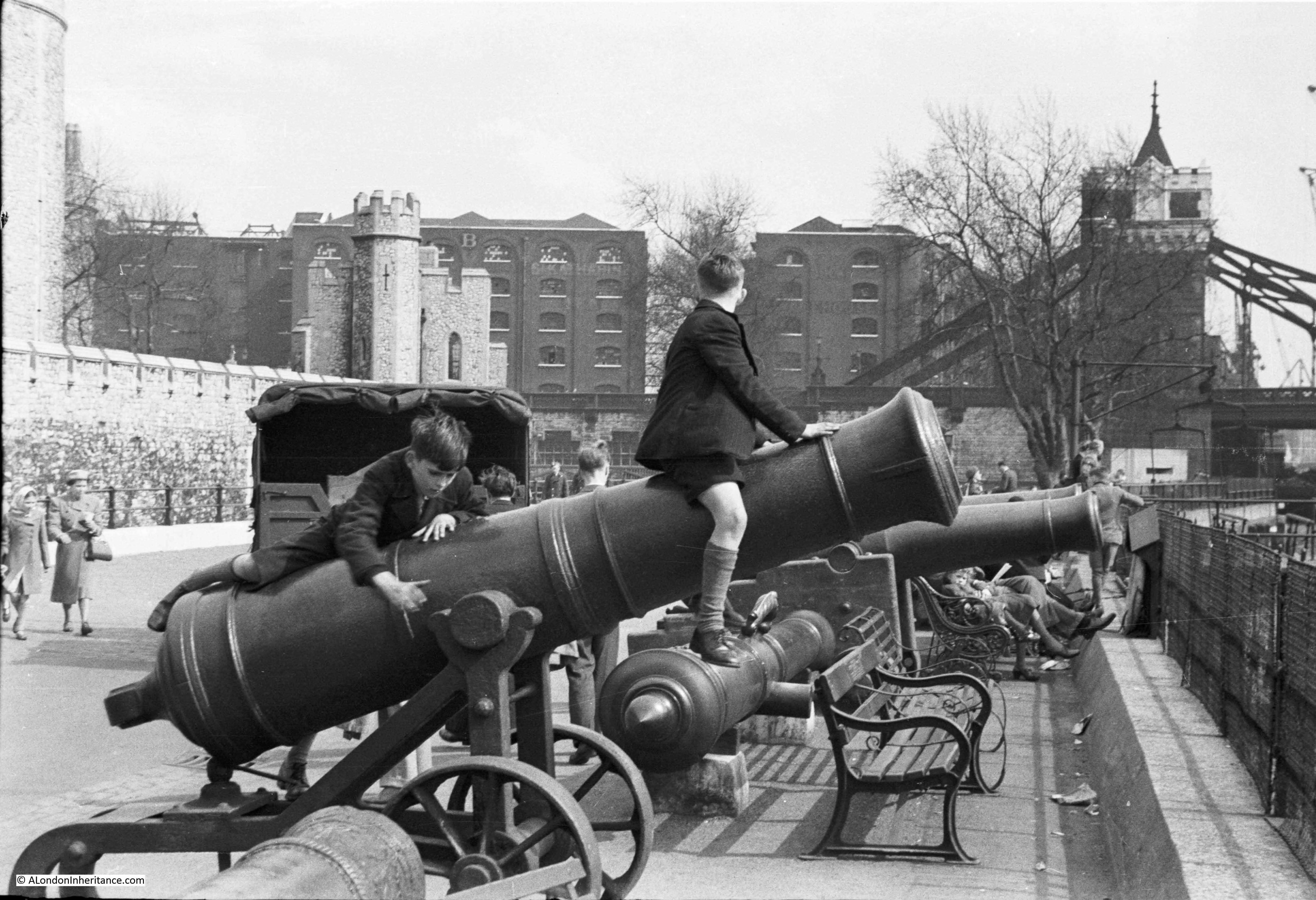 Families at the Tower: Mini Quests, Cannons, and Stories that Stick